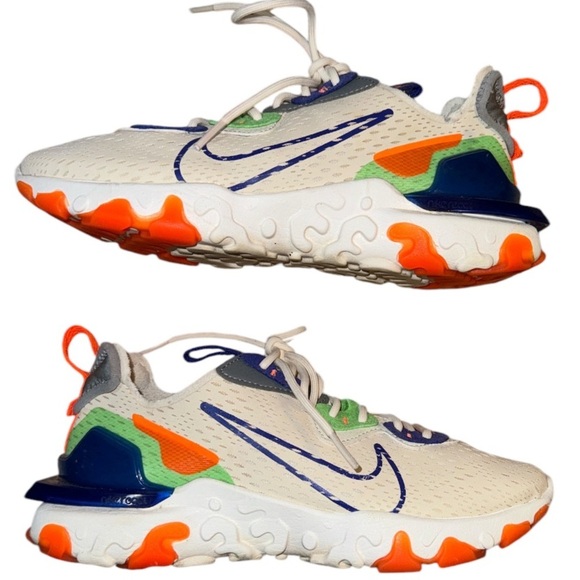 Nike React Vision Hyper Crimson 7.5 - Picture 4 of 8